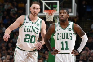 开云体育官网-当开拓者斩落雷霆，保罗在欧冠半决赛接管比赛，体育精神的全球交响