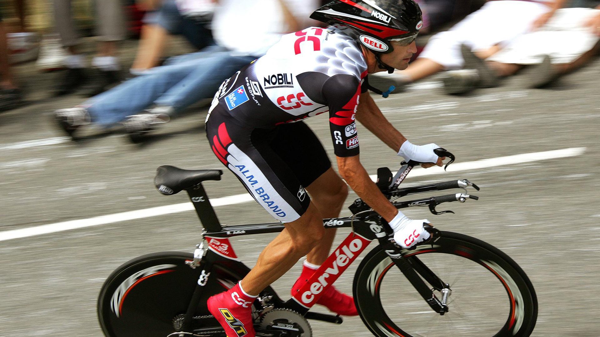 迪亚斯一肩扛起奥运周期，曼联式翻盘在瑞典上演